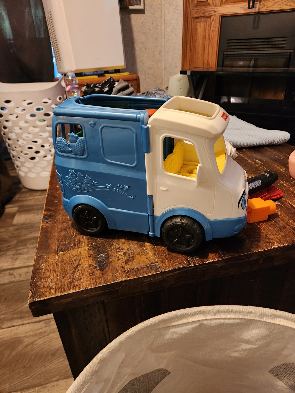 Fisher-Price Little People Camper
